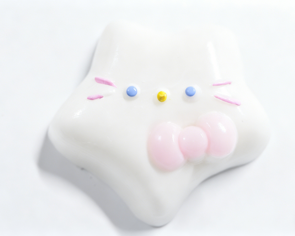 Cute white five-pointed star cat squishy
