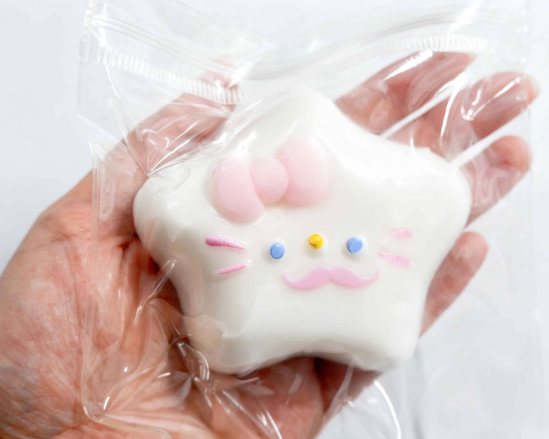 Cute white five-pointed star cat squishy